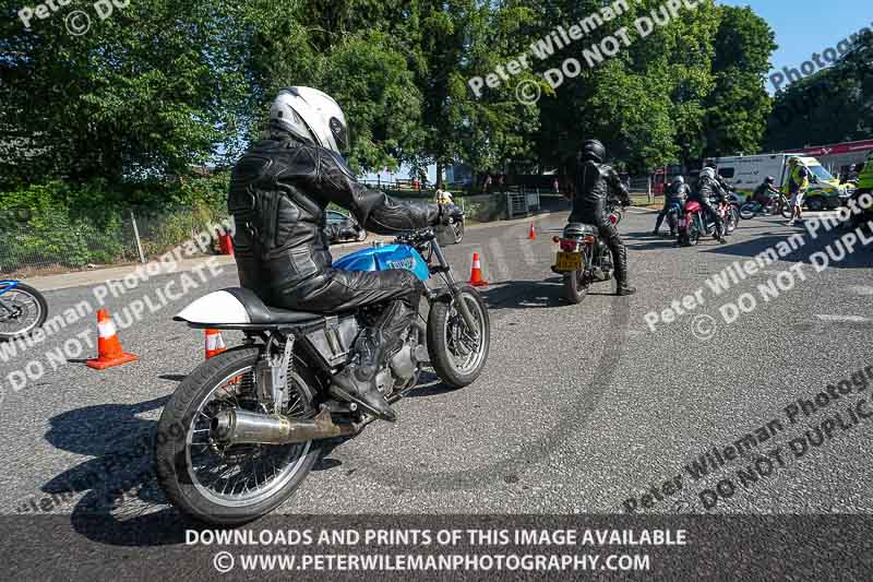 cadwell park;cadwell park photographs;cadwell trackday photographs;enduro digital images;event digital images;eventdigitalimages;peter wileman photography;racing digital images;trackday digital images;trackday photos